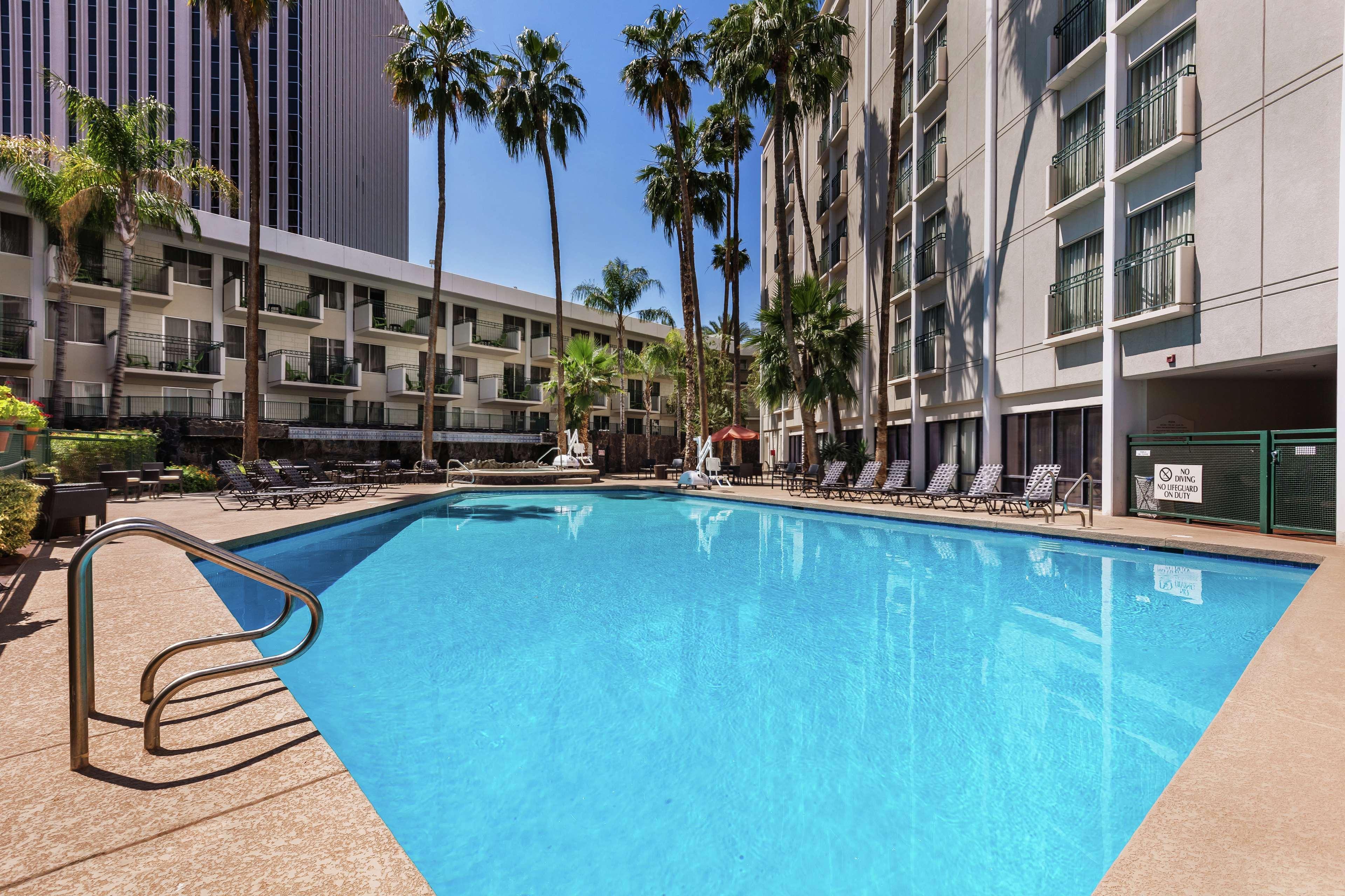 Hilton Garden Inn Phoenix Midtown Buitenkant foto